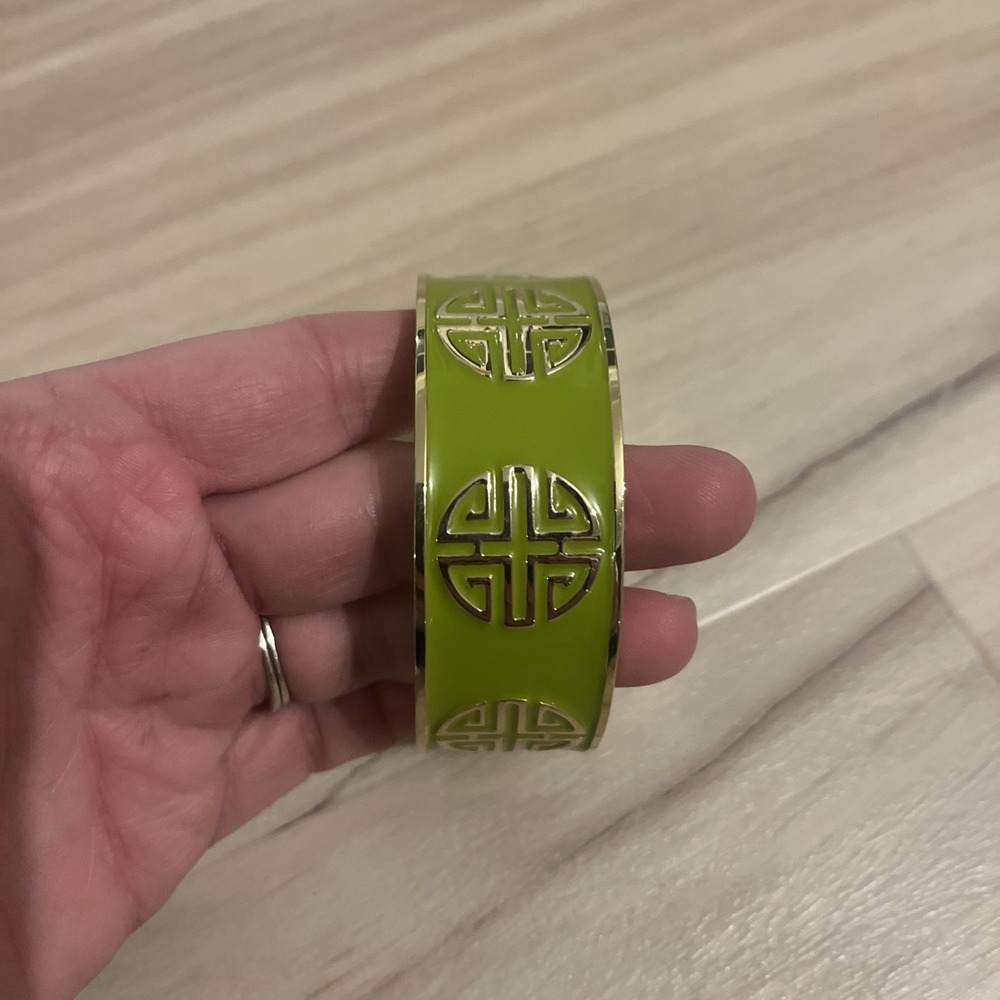 Shanghai Tang Green and Gold Enamel Bangle Bracelet - Picture 3 of 9